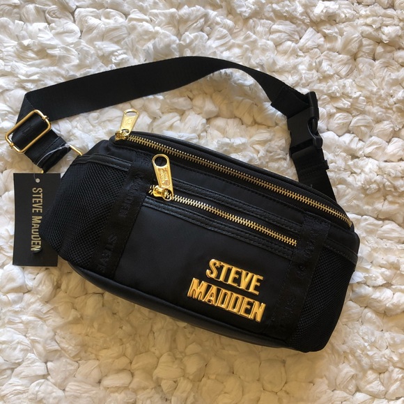 Steve Madden Handbags - STEVE MADDEN Fanny pack with zippers in and out
